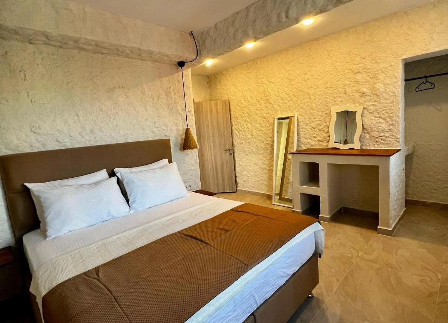 Aporte Hotel Çeşme